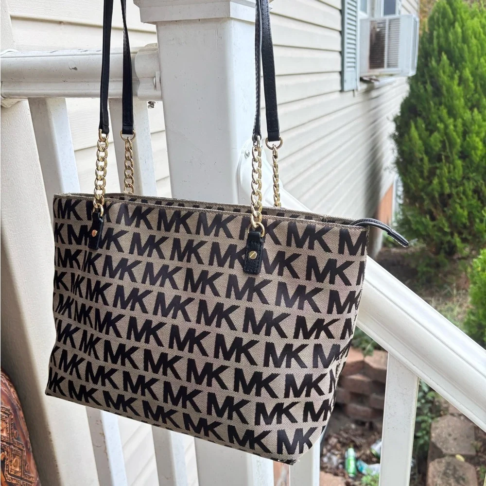 Michael Kors Jet Set Travel Large Chain Shoulder Tote Bag In MK Signature Brown - Picture 10 of 10